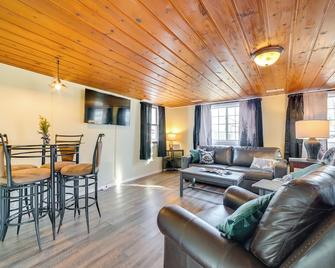 Houghton Lake Cottage - Central Location! - Houghton Lake - Huiskamer