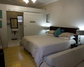 Cottonwood Guesthouse - Bloemfontein - Building