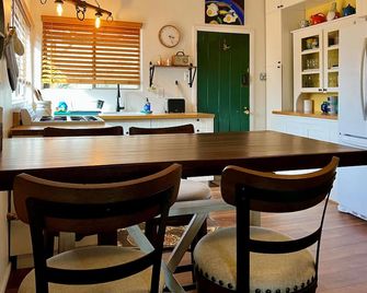 Lookout Cabin - Prescott Cabin Rentals - Prescott - Dining room