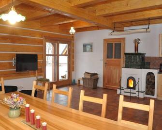 Spacious Holiday Home in Dlouhý with Sauna - Koberovy - Comedor
