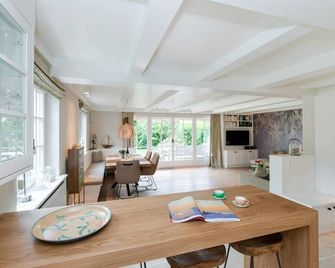 Heckenrose - Keitum - Eetruimte