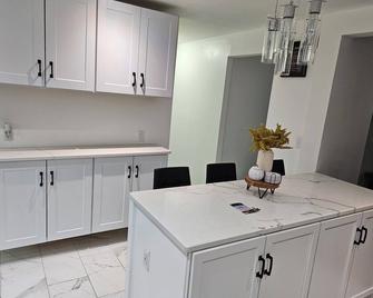 Cozy quite private location that makes you feel like home - Waterbury - Küche