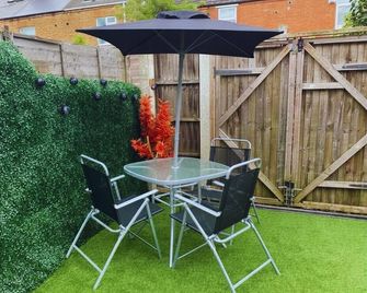 2Br-Sleeps3 -Family Friendly -Free Parking -Garden - Nottingham