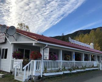 Accommodation at Chilkat bakery - Haines - Building