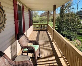 The House on the Coast of Bayfield - Cozy Retreat - Bayfield - Balcony