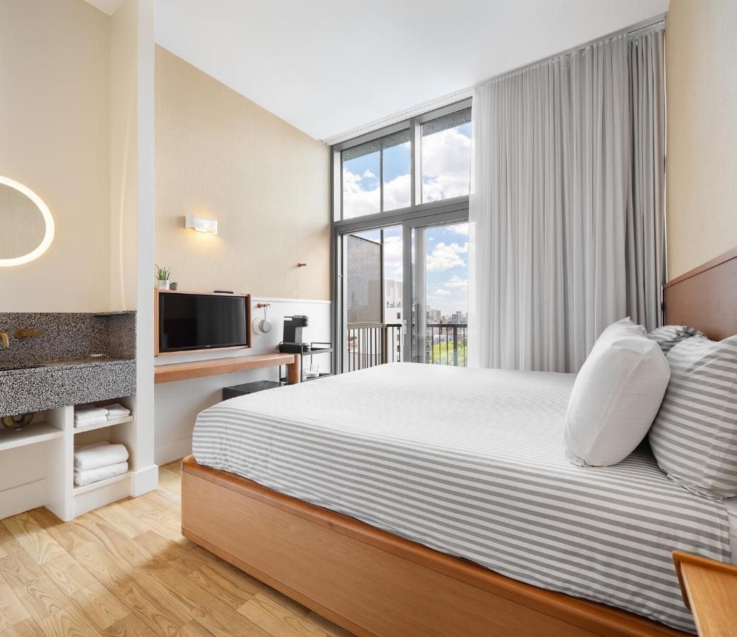 Untitled at 3 Freeman Alley thumbnail 3