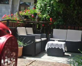Albergo Alpenrose Ski&Bike Mountain Hotel - Gressoney-Saint-Jean - Patio