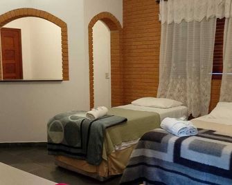 Pousada Santo Antonio - Santo Antônio do Pinhal - Habitación