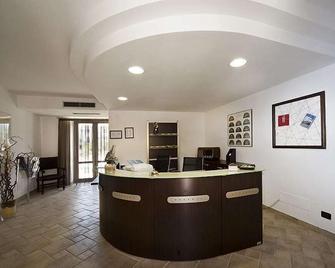 Villa Giovina - Pratola Peligna - Front desk
