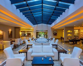 Aydinbey Famous Resort - בלקובה - טרקלין