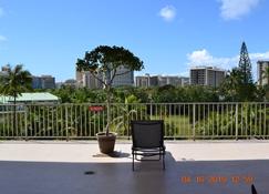 Cozy Studio With Waikiki, Ocean And Diamond Head View. Free Wi-Fi. - Honolulu - Balcony