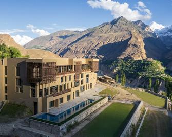 Hunza Serena Hotel - Karimabad - Edificio