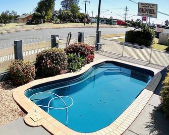 Blackwater Motor Inn - Blackwater - Zwembad