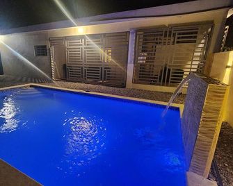 Enchanting villa with WiFi in Country Side of Cabrera and Rio San Juan - Cabrera - Piscina