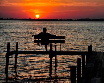 Lakeside Inn - Clear Lake