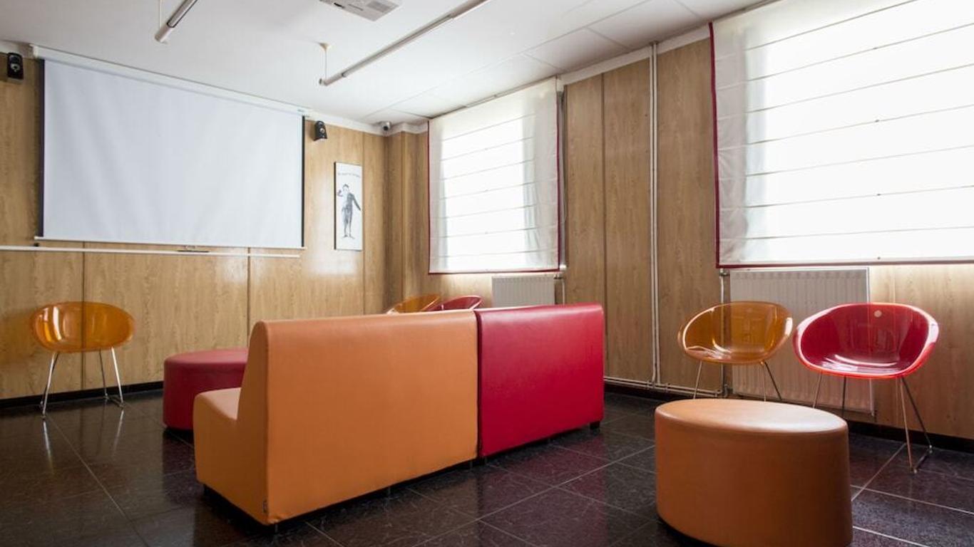 Residencia Universitaria Resa Siglo XXI