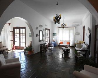 Marianna Hotel - Psarrou - Sala de estar