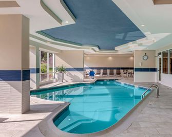 Best Western Plus North Shore Hotel - Danvers - Pool