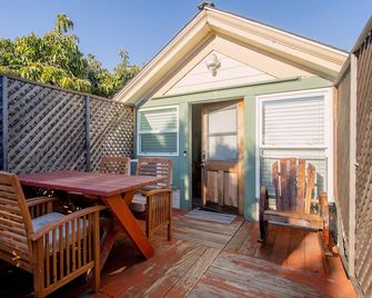 Alameda 3br Victorian Penthouse 2 Blocks - Alameda - Patio