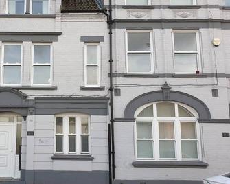 Gyllingeham Suite 2 - Gillingham - Building
