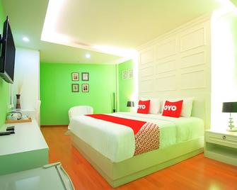 OYO 284 Sabaidee Minitel - Bangkok - Bedroom