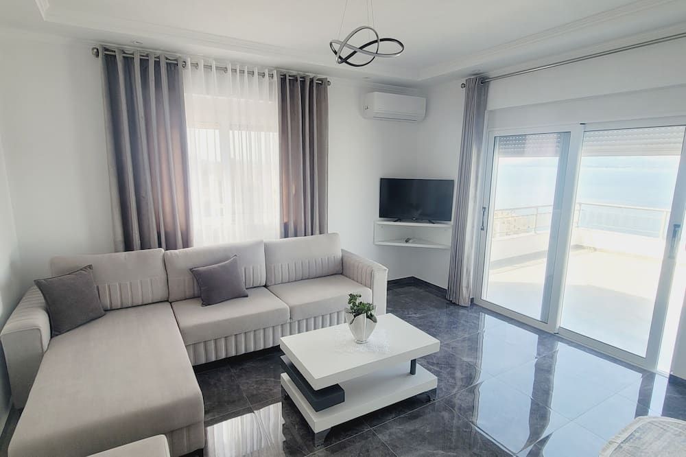 Makla Apartaments - סאראנדה - סלון