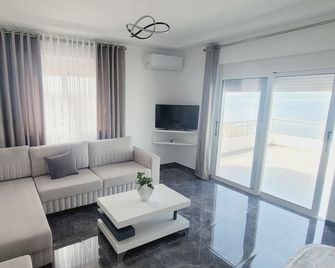 Makla Apartaments - Sarandë - Sufragerie