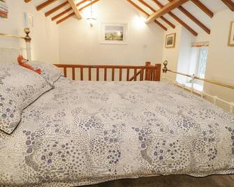 The Little White Cottage - Ruthin - Bedroom