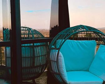 The Retreat on the Hill - Cottonwood Shores - Balcony