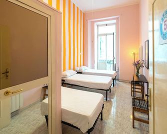 Naples Pizza Hostel - Neapel - Schlafzimmer