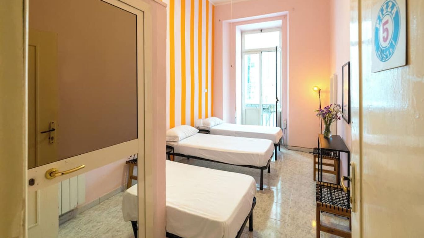 Naples Pizza Hostel