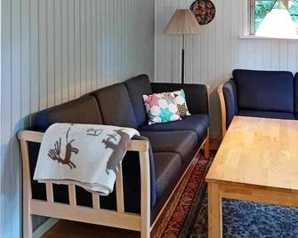 Stylish Holiday Home in Hals near Sea - Hals - Sala de estar