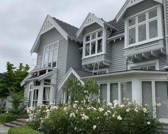 Eliza's Manor - Christchurch - Building