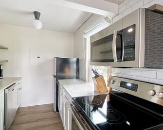 Sonder The Stat - Nashville - Kitchen