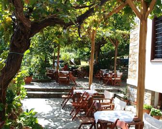 Heliodora Luxury Triple Room 4 - Kissos - Patio