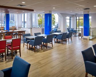 Holiday Inn Express Windsor Waterfront By IHG - ווינדזור - מסעדה