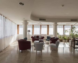 هوتل لا بايا - باري - ردهة