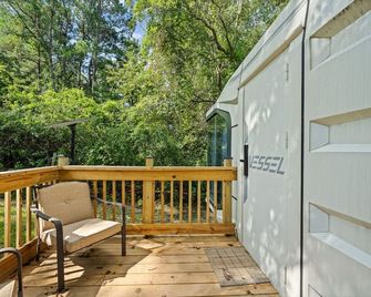 `The Perch` on Halter Drive - Saint Stephen - Balcony