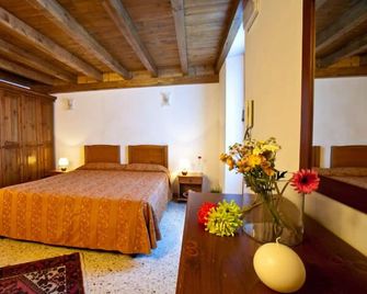Camere Di Ulisse - Erice - Habitación