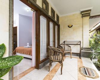 RedDoorz @ Sanur Bali Beach - Denpasar - Patio