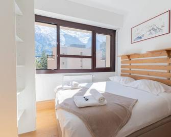 Appartement lumineux à Chamonix avec vue imprenable sur Mont Blanc et parking - Chamonix-Mont-Blanc - Dormitor