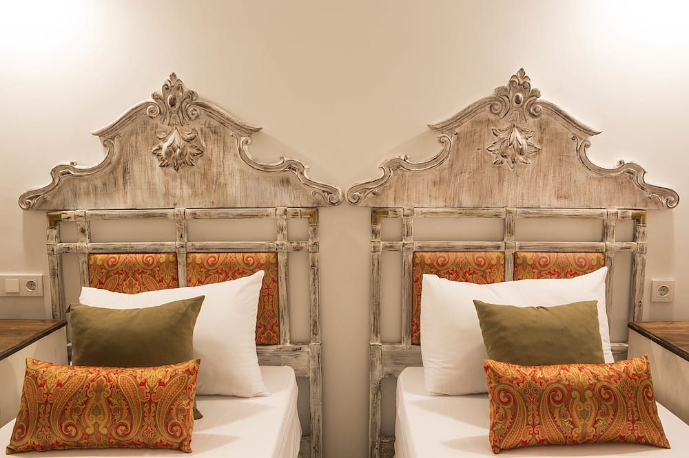 أوريلا هوتل