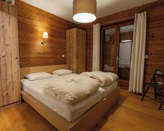 Casa-Chalet Des Ponts : Évasion Au Col Madeleine - Saint-François-Longchamp - Bedroom