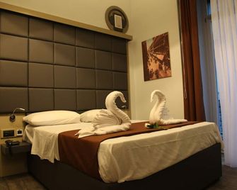 Dolce Vita Rooms & Breakfast - Naples - Bedroom