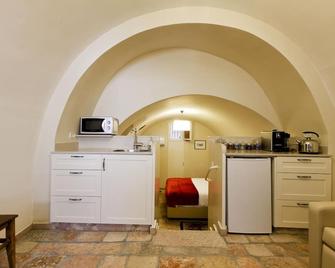 The Templer Inn - Jerusalem - Kitchen