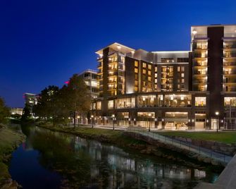 Embassy Suites by Hilton Greenville Downtown Riverplace - Greenville - Gebäude