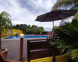 Pousada Ceu de Estrelas - Bonito - Piscina