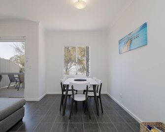 Estuary Waterfront - View from your Courtyard! - Dawesville - Sala de jantar