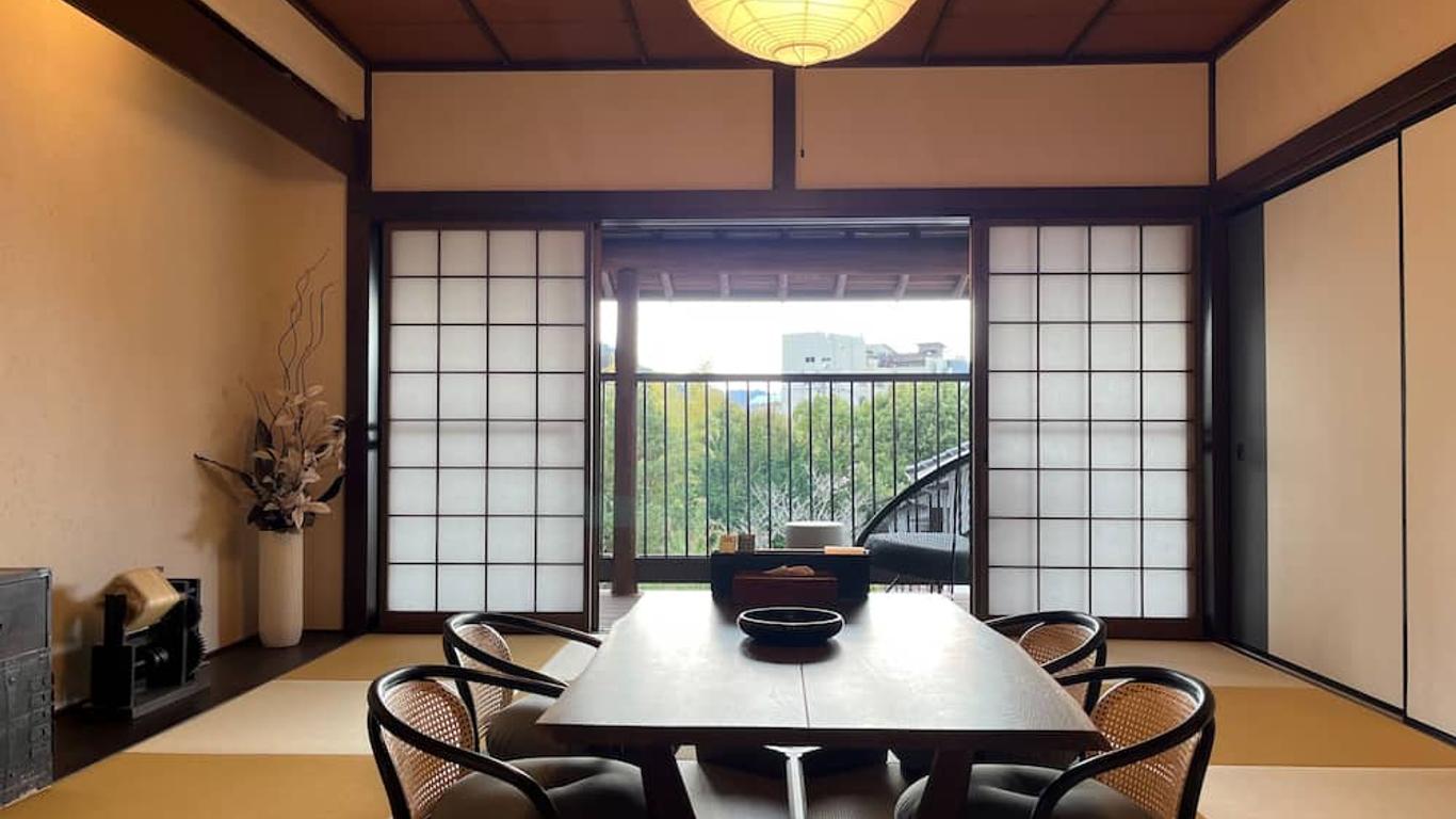 Sakahijiri gyokushoen