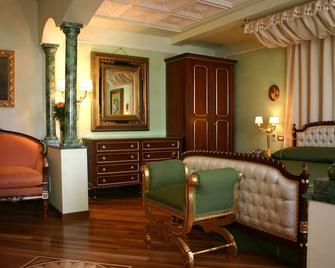 Hotel Continentale - ארצו - סלון